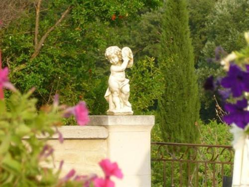 ホテルDomaine Saint Victor La Tour-dʼAigues エクステリア 写真